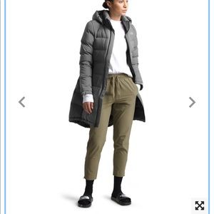 The North Face WOMEN’S METROPOLIS PARKA